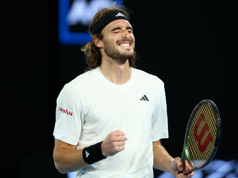 Stefanos Tsitsipas se mete sin problemas en las semifinales del Abierto de Australia