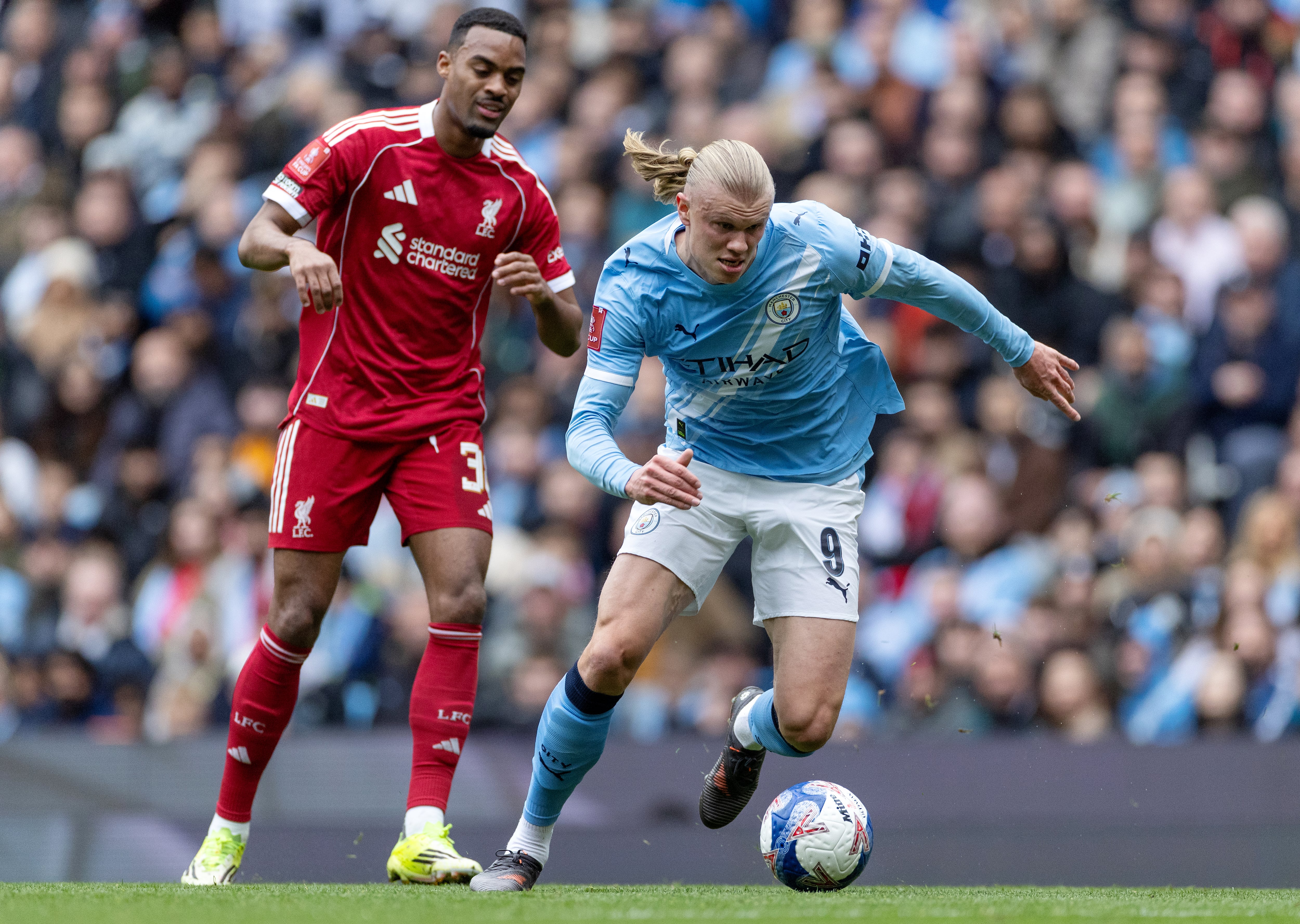 Liverpool vs Manchester City: cuándo juegan y dónde se puede ver online y por TV el clásico de la fecha en la Premier League en Chile