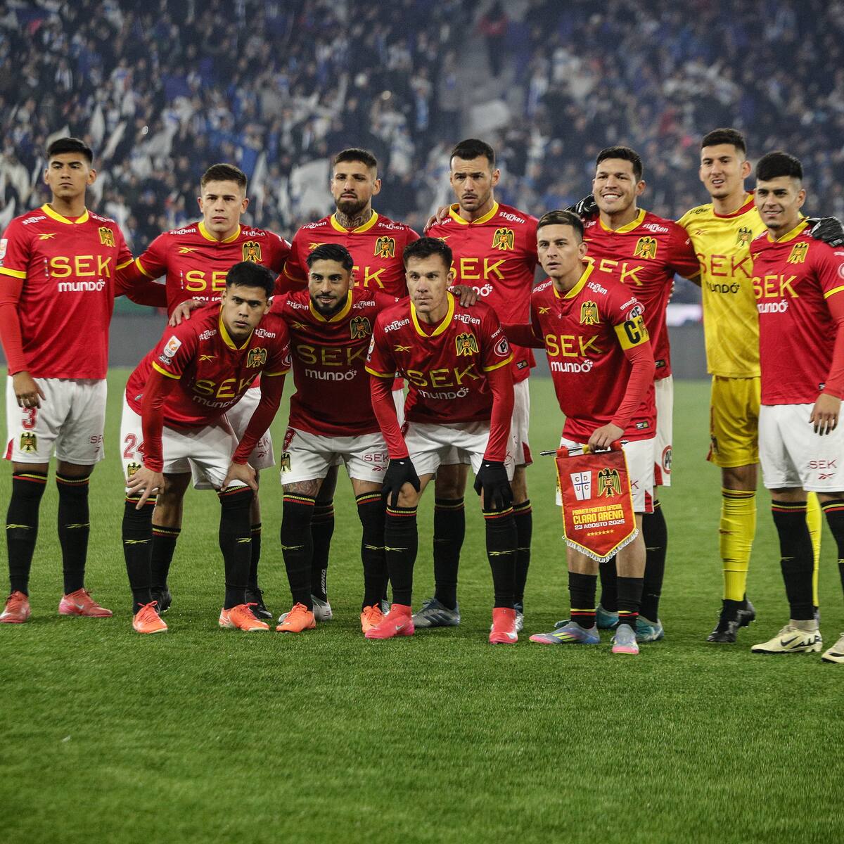 La hincha que respira por Unión Española: “Los aliento en memoria de alguien, me da alegría”