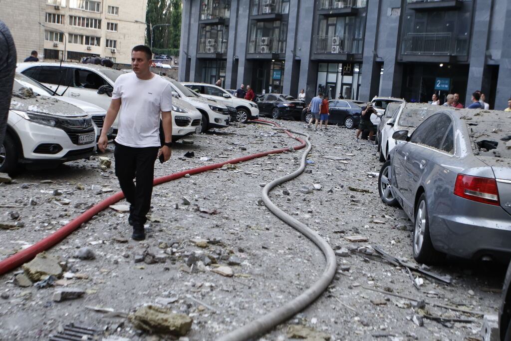 Daños que deja ataque con drones y misiles en Kiev de Ucrania