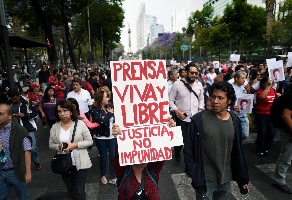 Marcha en contra del asesinato de Miroslava Breach en Ciudad de México