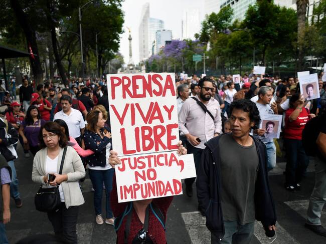 Marcha en contra del asesinato de Miroslava Breach en Ciudad de México