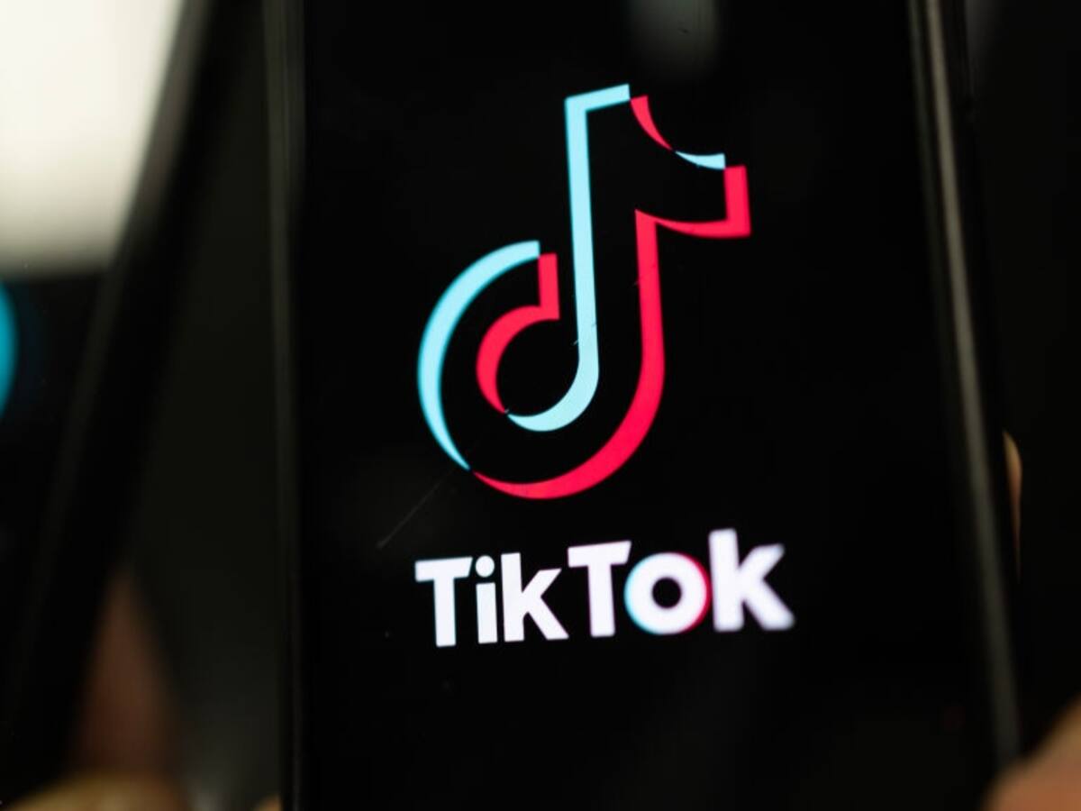 “Pero la lámpara se ve rara”: ¿En qué consiste y cómo surge esta tendencia internacional en TikTok?