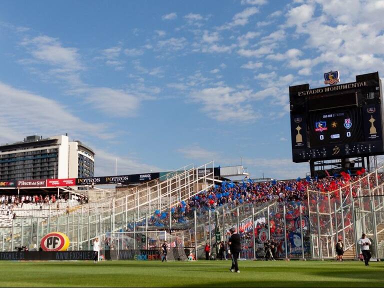 La U presentó una querella criminal por las agresiones que sufrió la delegación en su visita al Monumental