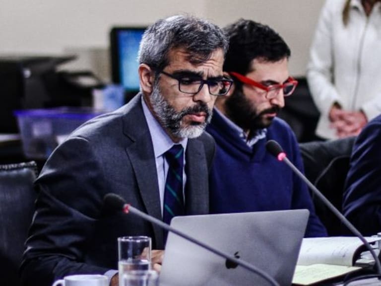 Sancionado por plagio: revelan antiguo sumario de la Universidad de Chile a nuevo ministro Luis Cordero