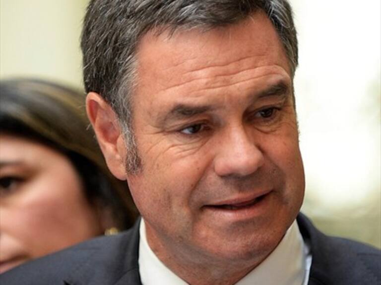 Ossandón explica las cuentas porno que seguía en Twitter