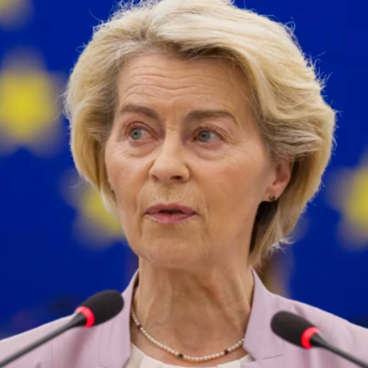 UE retrasa represalias a aranceles de Trump y busca acuerdo antes del 1 de agosto