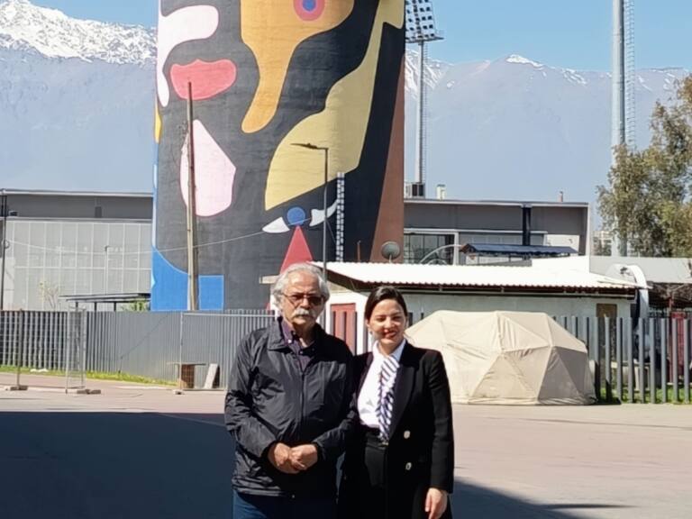 Alejandro “Mono” González: “Soy un trabajador del arte, un ciudadano comprometido con la historia de mi país”