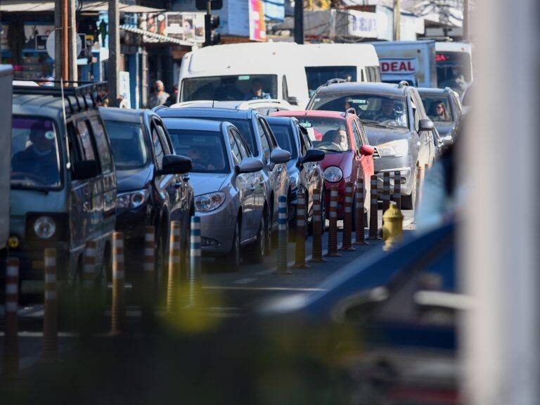 06 de Mayo del 2022 / CONCEPCIÓNBencineras con largas filas de vehículos en el marco del paro de trabajadores en ENAP por conflictos salariales Concepción, Región del Biobío.
FOTO: OSCAR GUERRA / AGENCIAUNO