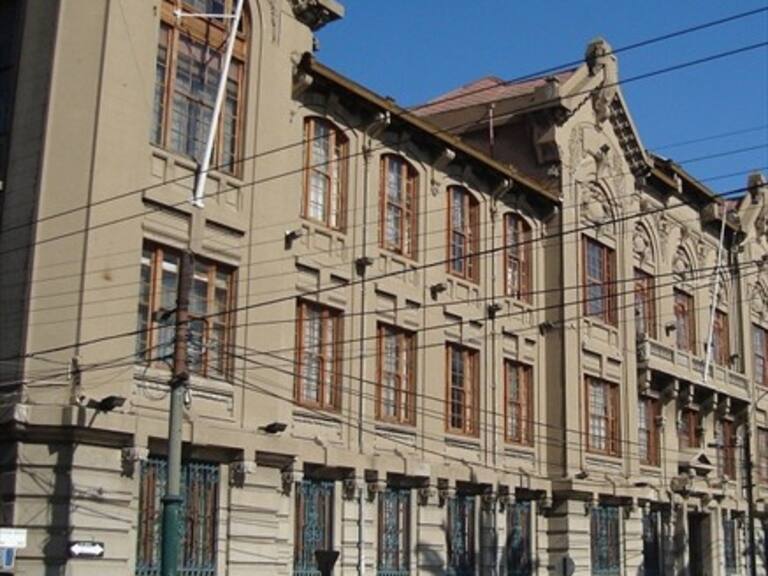 PUCV suspende clases ante amenazas de supuesto ataque armado de un alumno