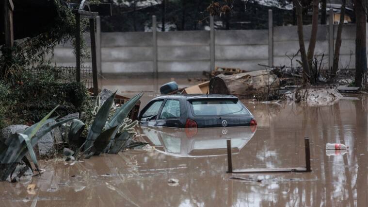Asociación de Aseguradores por lluvias