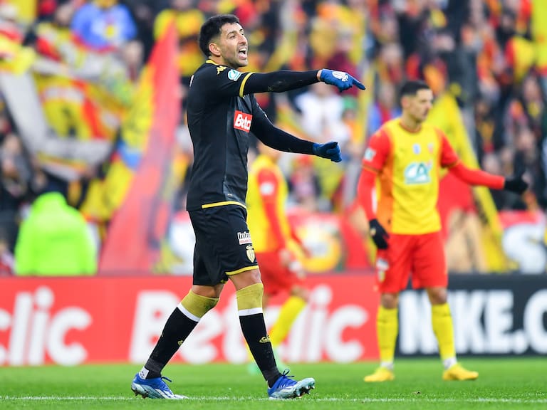 Guillermo Maripán aporta con un penal en estrecha clasificación del Mónaco en la Copa de Francia