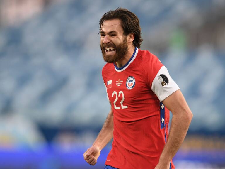 Chile's Ben Brereton celebrates after scoring against Bolivia during their Conmebol Copa America 2021 football tournament group phase match at the Pantanal Arena in Cuiaba, Brazil, on June 18, 2021. (Photo by Douglas MAGNO / AFP) (Photo by DOUGLAS MAGNO/AFP via Getty Images)