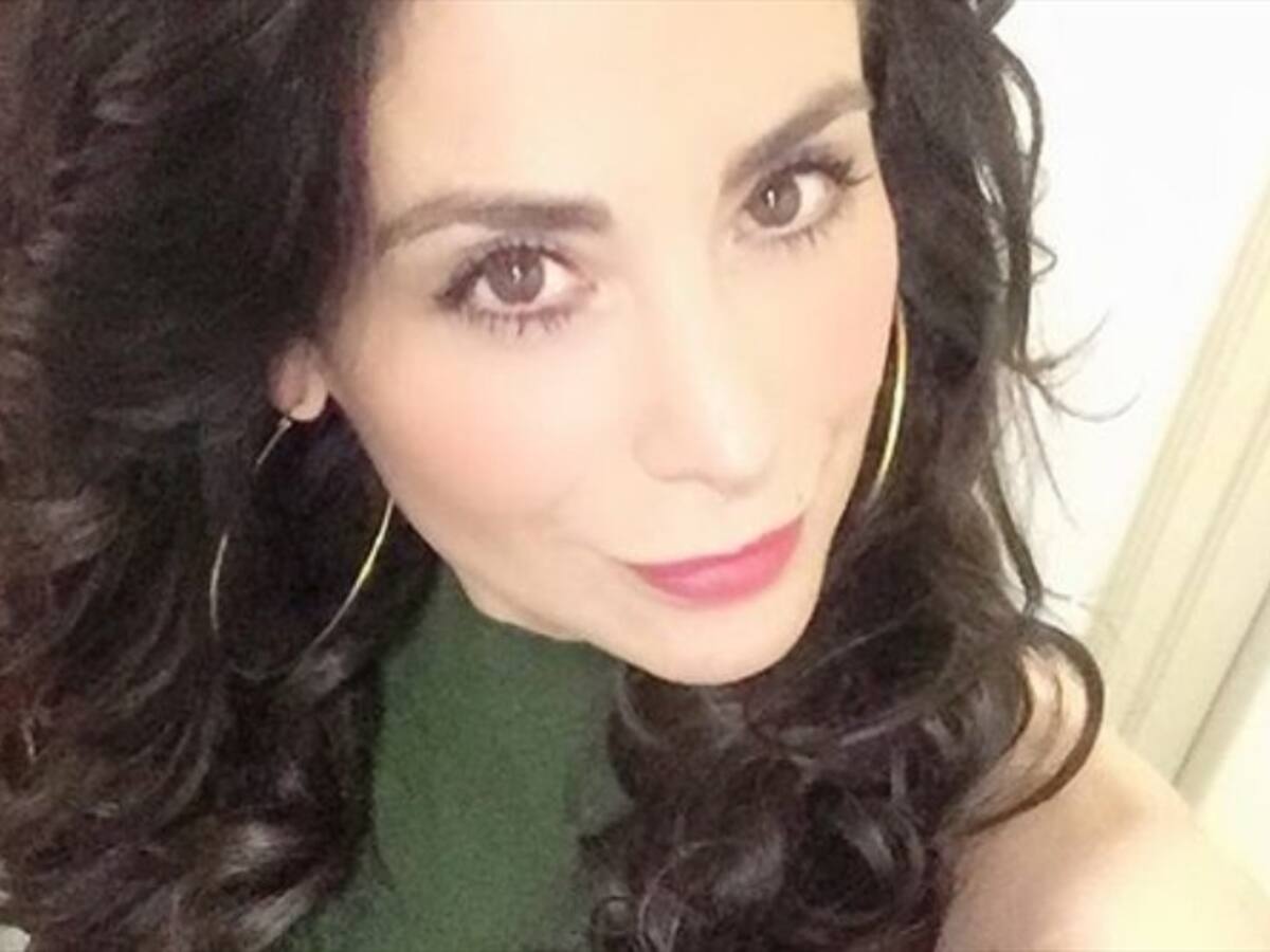 Yamna Lobos lució su pancita de 19 semanas de embarazo con tierna postal