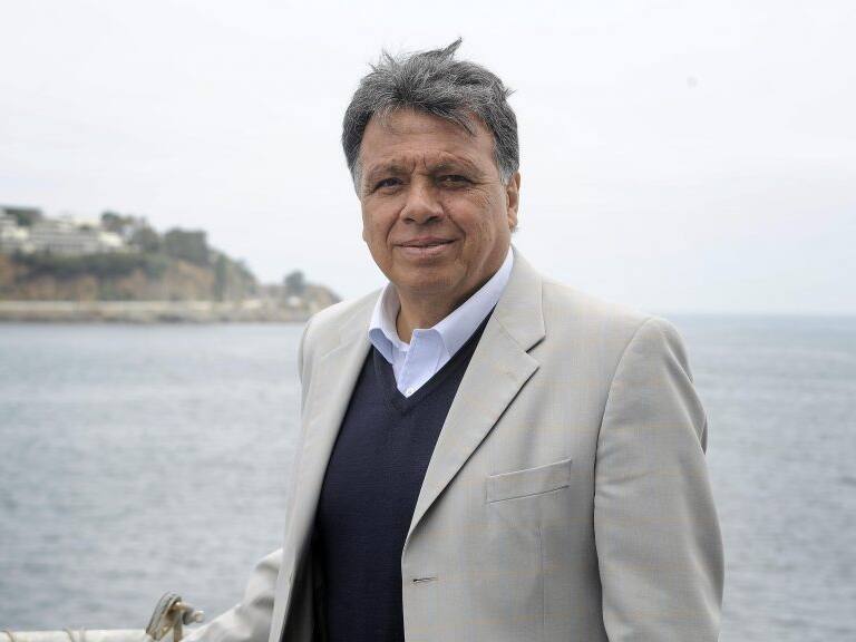 02 de ENERO de 2013/VALPARAISOEn el Mar del buque de la Armada Almirante Montt se lanzo el mundial de Fútbol Calle que se disputara en Chile , en la oportunidad se disputo un encuentro sobre selecciones de México y Chile donde nuestro país son los campeones mundiales .
FOTO: PABLO OVALLE ISASMENDI /AGENCIAUNO