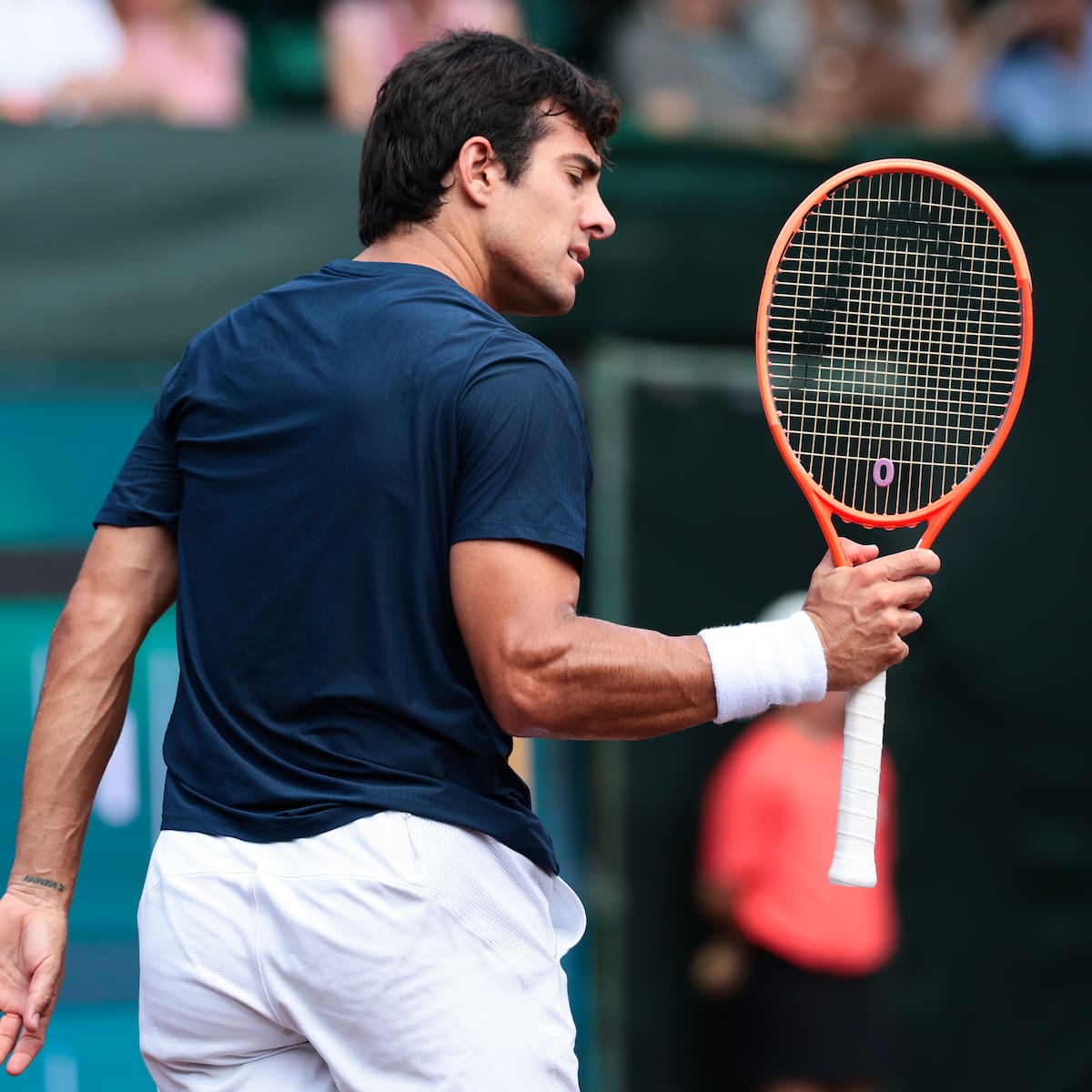 Cristian Garin supera con éxito su debut en el Challenger de Bratislava y se suma a Tomás Barrios en la segunda ronda del torneo europeo