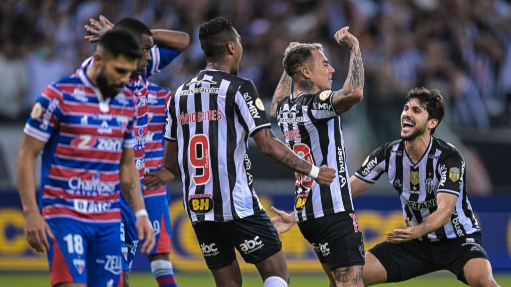 Eduardo Vargas es figura en remontada de Atlético Mineiro ante Fortaleza