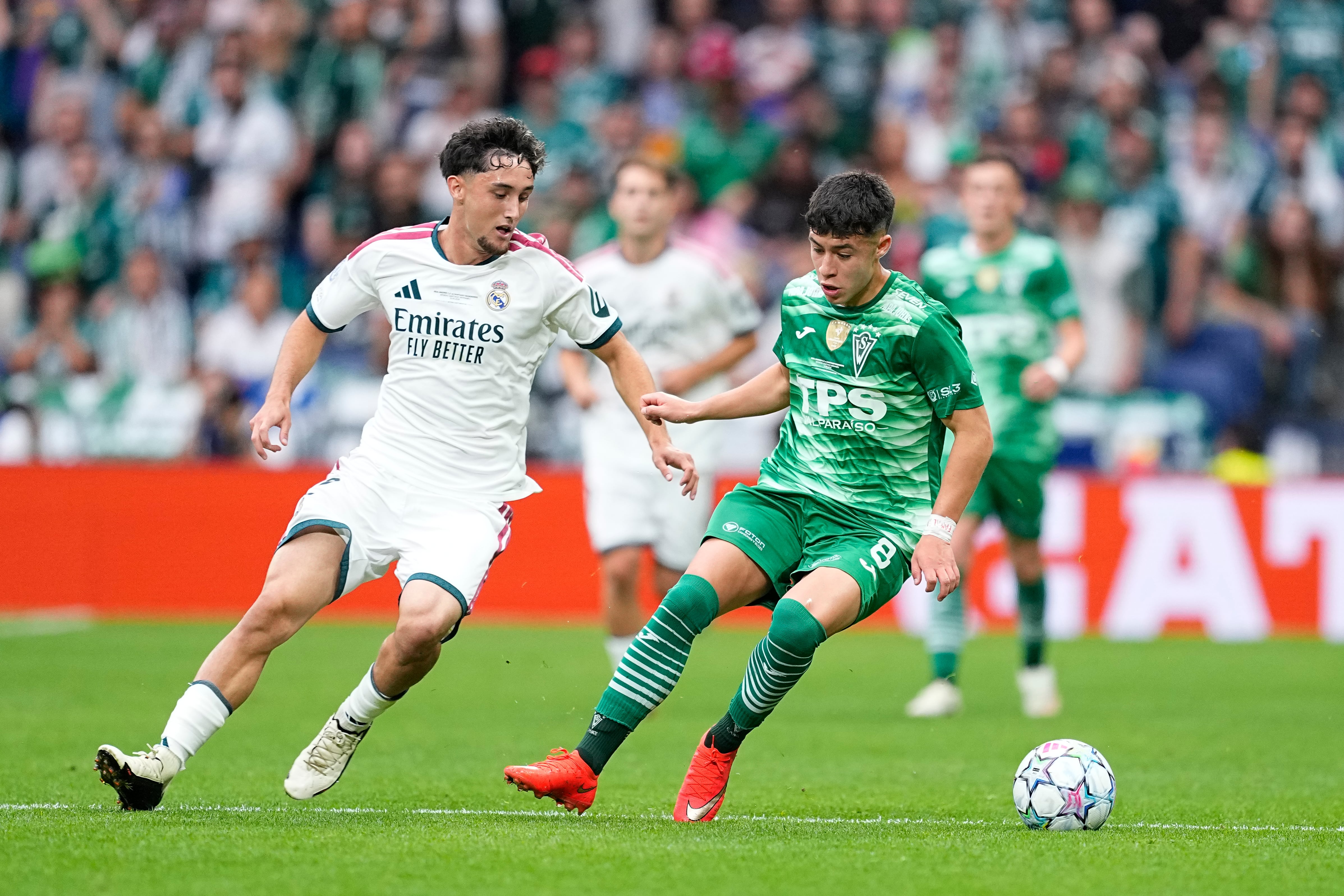 “¿Los elogios de Mourinho? No los he confirmado; si llegan a ser verdad no me cambia nada, mi foco está acá”