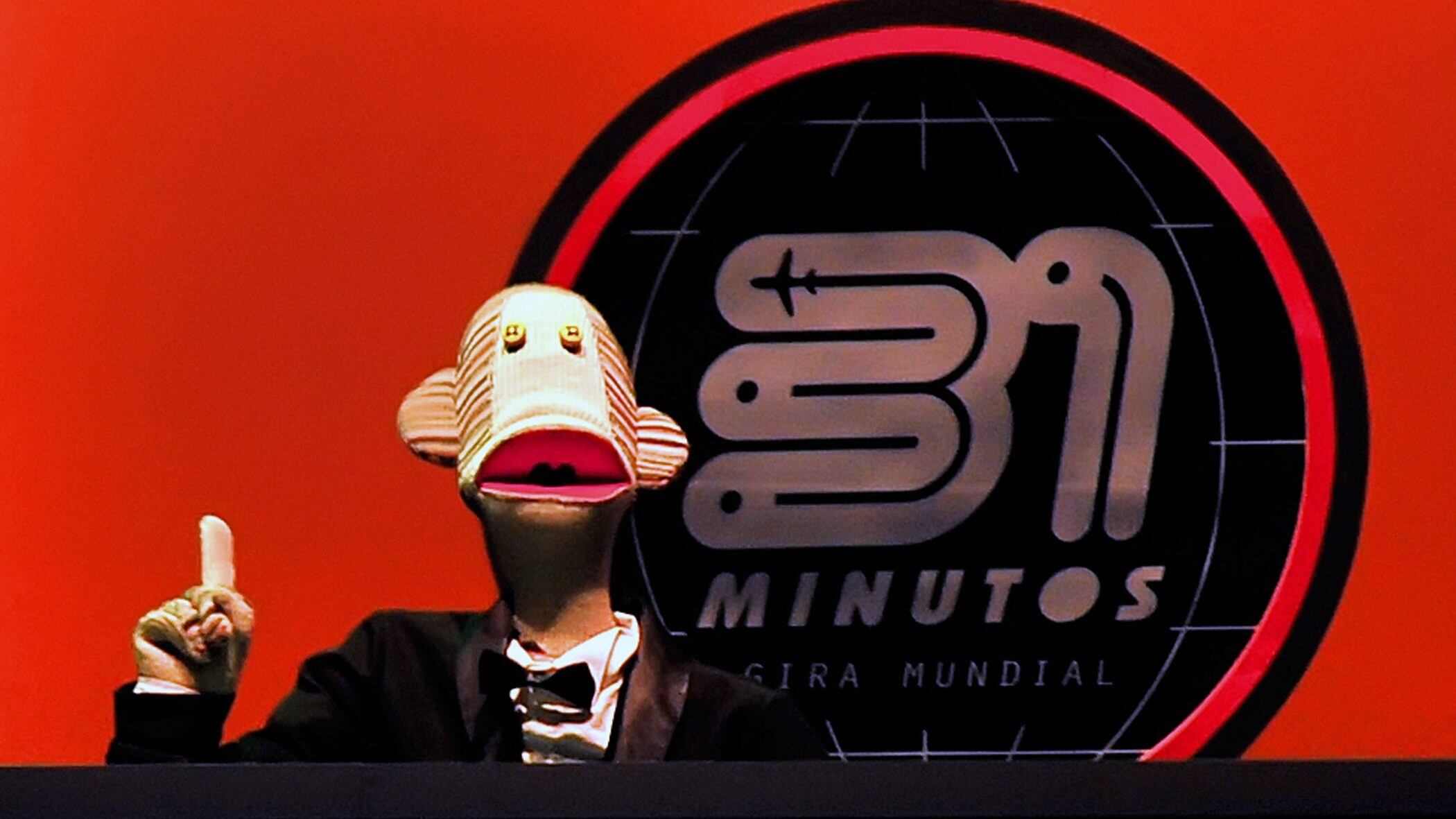 View of the children show "31 minutos" (31 minutes) in Santiago, on July 13, 2012. The program of the show was broadcasted by Chilean network TVN between 2003 and 2005 and re-broadcasted in Argentina, Brazil, Colombia, Spain and Uruguay. AFP PHOTO/ FRANCESCO DEGASPERI (Photo credit should read FRANCESCO DEGASPERI/AFP/GettyImages)