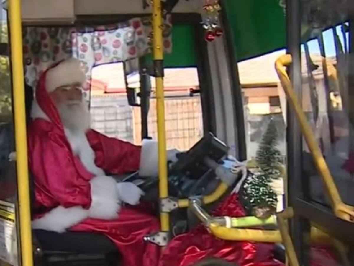 Viejito Pascuero fue sorprendido conduciendo bus Red en La Florida