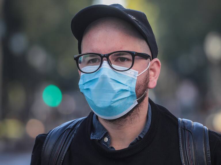 15 de diciembre del 2021/SANTIAGOEl jefe político del comando de Gabriel Boric, Giorgio Jackson, junto a representantes de los colectivos, taxis básicos, Metro, Transantiago y ciclistas, realizará un llamado al gobierno para que exista un buen flujo de transporte público disponible en todas las comunas de la Región Metropolitana y regiones este domingo 19 de diciembre, para así promover la participación electoral en la segunda vuelta.
FOTO: SEBASTIAN BELTRAN GAETE/AGENCIAUNO