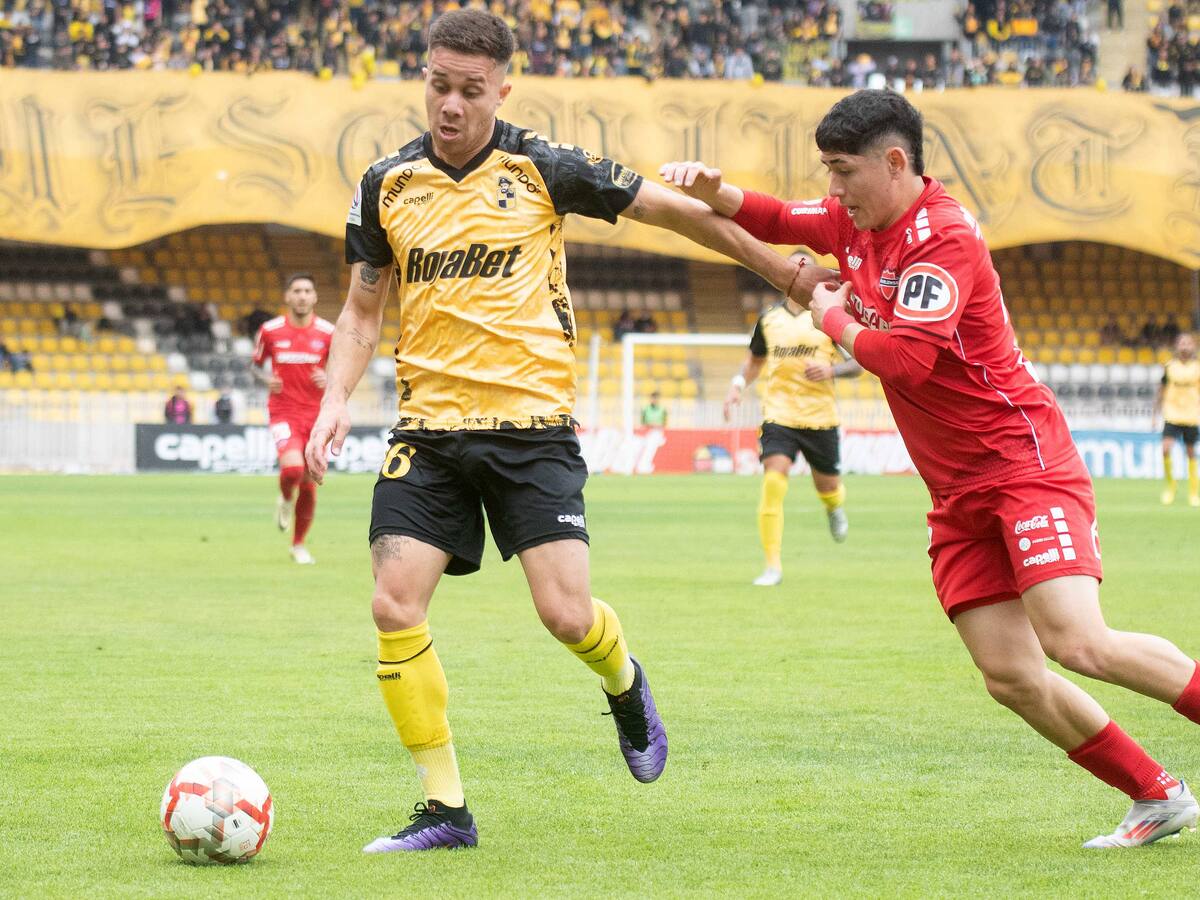 Le mete presión a la U: Coquimbo Unido vence con lo justo a Ñublense y escala a la cima del Campeonato Nacional