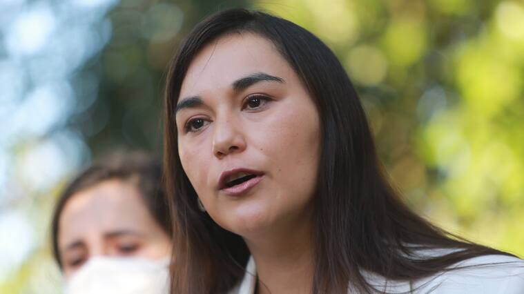 25 de Noviembre de 2021 / ÑUÑOA Iskia Siches presenta su renuncia al Colegio Médico para unirse a la campaña de Gabriel Boric
FOTO: DIEGO MARTIN /AGENCIAUNO
