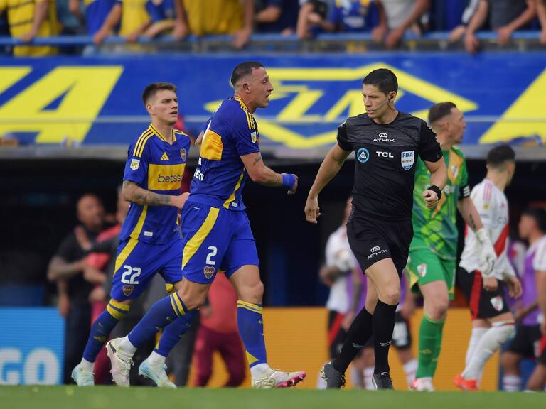 Exarquero de Colo Colo sorprende como parte del cuerpo técnico interino de Boca Juniors