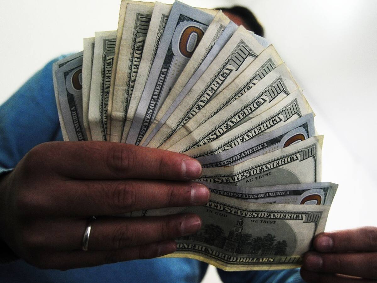 Dólar en Chile: divisa abre con tibia alza sobre los $870