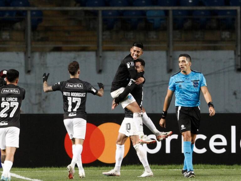 En una noche desastrosa, Bolívar vapuleó a Palestino en Rancagua por el Grupo E de la Copa Libertadores