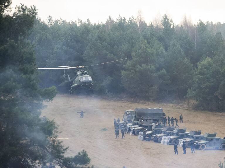 Polonia refuerza sus posiciones en la frontera con Bielorrusia