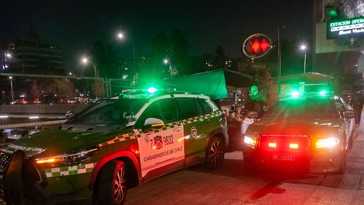 Nuevo copamiento en Metro de Santiago: hombre es detenido por fumar marihuana frente a Carabineros