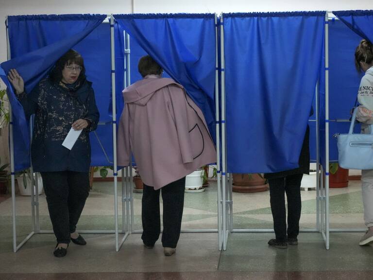 Residentes en Donetsk votan en plebiscito sobre anexión a Rusia