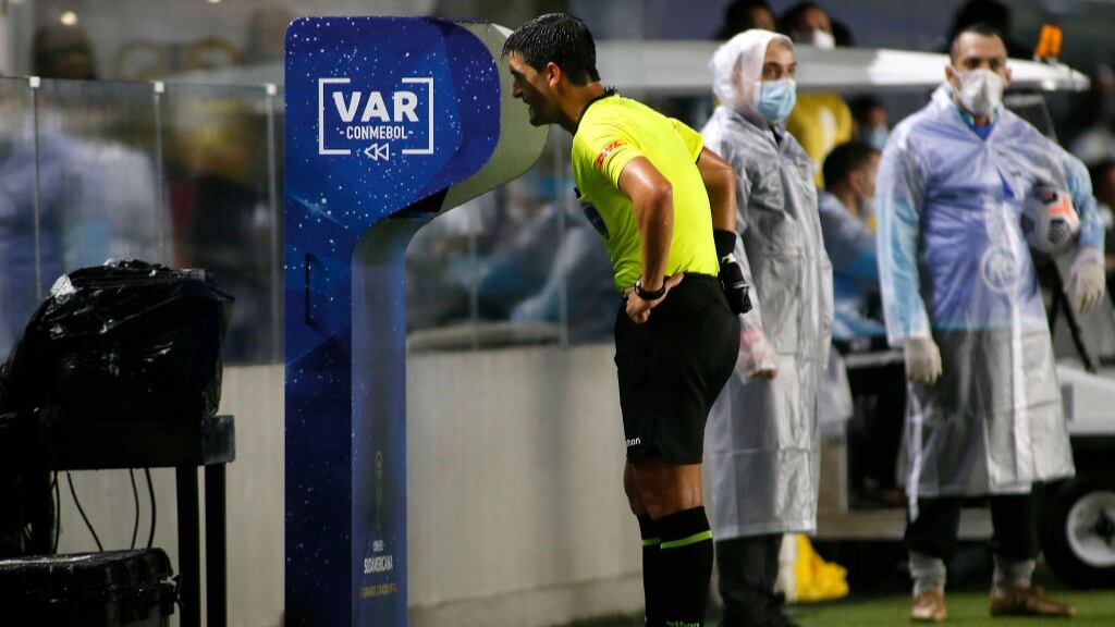 Conmebol dispondrá del VAR en todas las fases de Libertadores y Sudamericana desde 2023