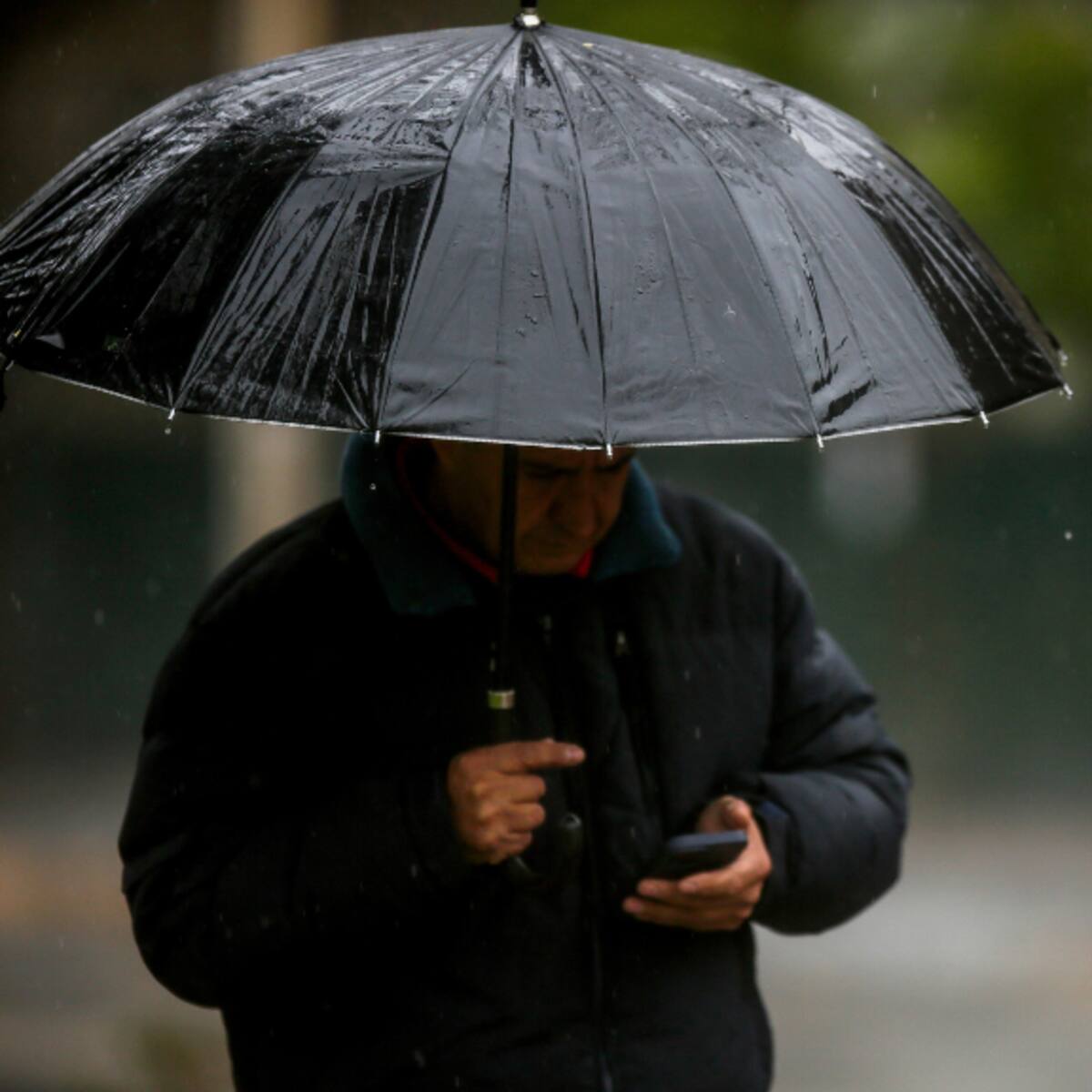 Lluvia y nieve en la región Metropolitana: cuántos milímetros podrían caer el jueves y en qué sectores