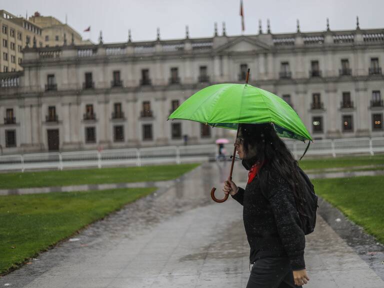 ¿Seguirá la lluvia en Santiago este martes? Así estará el tiempo durante la semana en la región Metropolitana