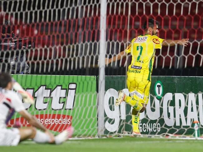 Mirassol Futebol Clube festeja en el Morumbí