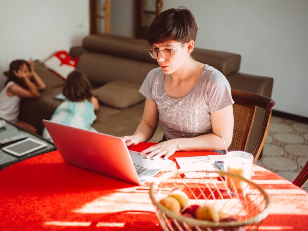 Proyecto de «teletrabajo para padres»: Gobierno presentará la iniciativa esta semana