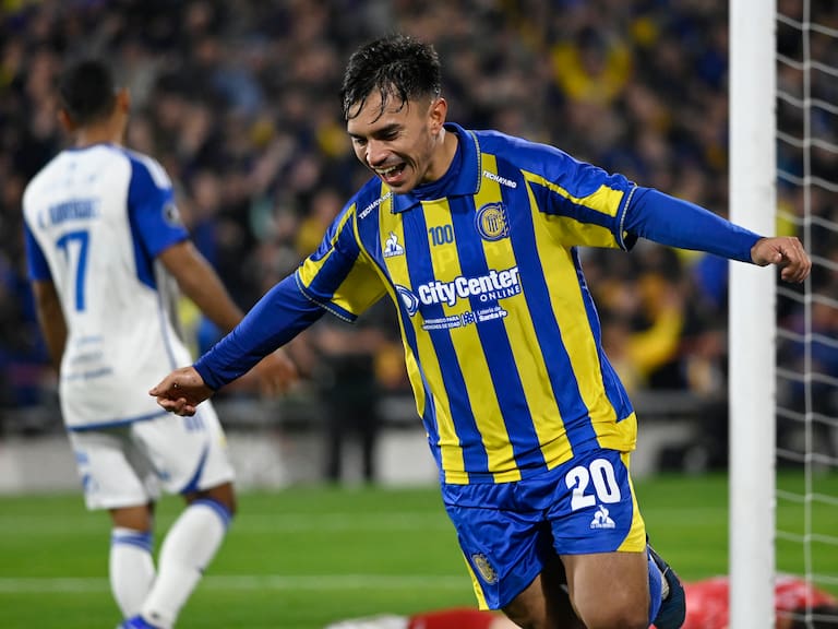 Vicente Pizarro anota su primer gol a nivel internacional por Rosario Central