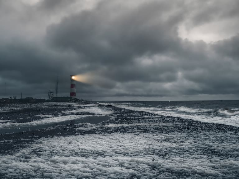 SHOA confirma alerta de tsunami en costas chilenas tras terremoto 8,7 en Rusia