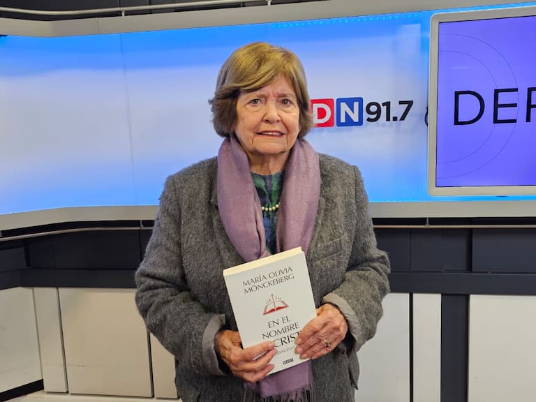 ¿Quién financia al Partido Social Cristiano? María Olivia Mönckeberg revela las piezas del poder evangélico en Chile en nuevo libro