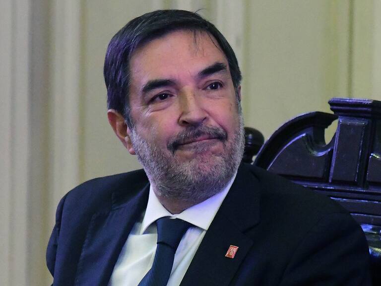 20 de agosto de 2018/SANTIAGOEl presidente Consejo Directivo del Servicio Electoral (Servel), la ministra de la Mujer y la Equidad de Género, y la representante residente adjunta del Programa de las Naciones Unidas para el Desarrollo (PNUD), suscriben el Convenio de Colaboración Interinstitucional para Impulsar y Fortalecer la Participación de Mujeres en Política. Patricio Santamaria, presidente del Servel.
FOTO: SEBASTIAN BELTRAN GAETE/AGENCIAUNO