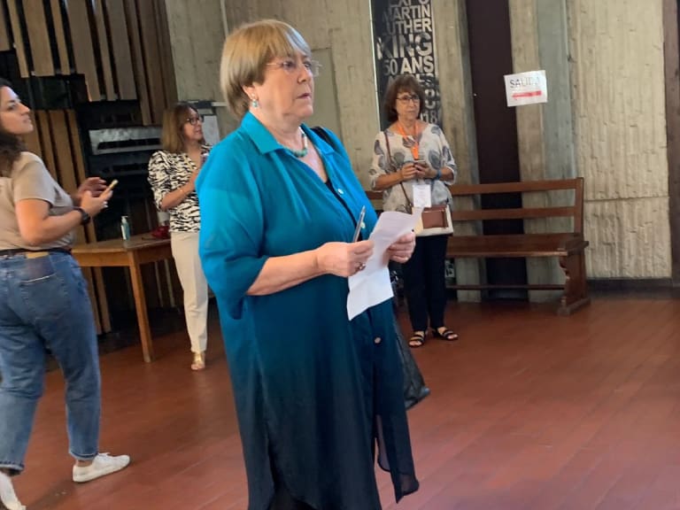 Michelle Bachelet tras votar en Ginebra: «Está en las manos de todos nosotros nuestro futuro»