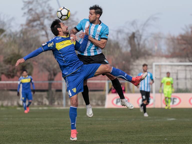 Francisco Tapia, el defensor de Barnechea que costeó sus estudios manejando Uber