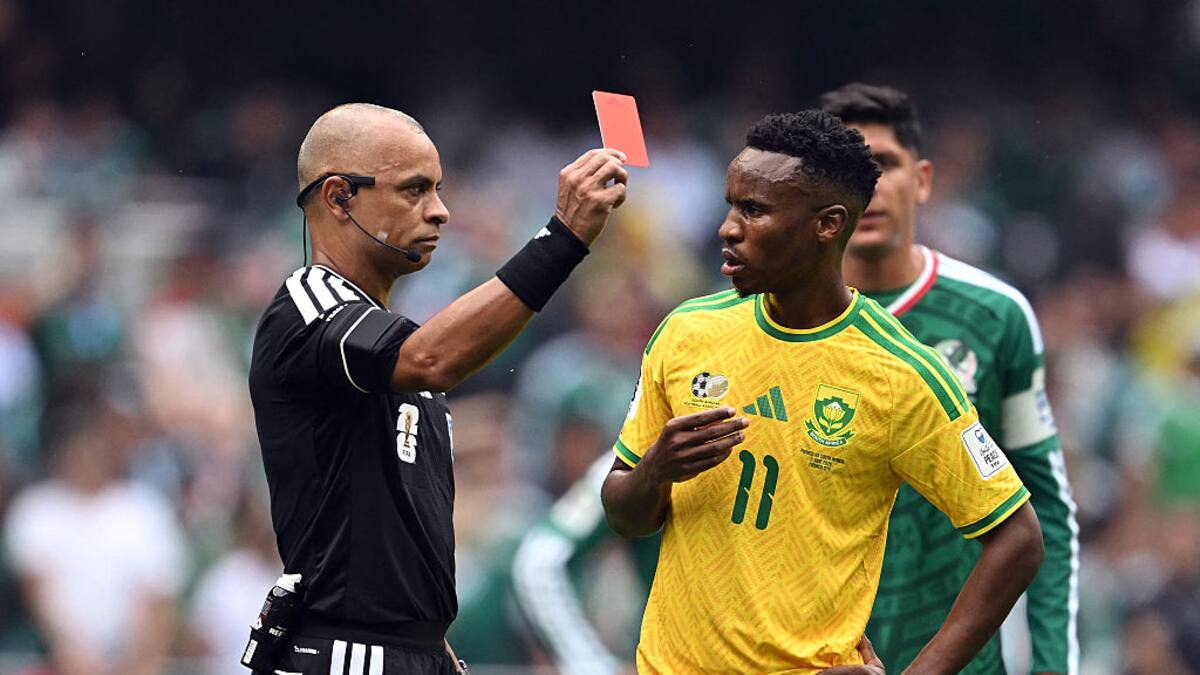Inglés incomprensible: el bochornoso momento que vivió Wilton Sampaio al momento de expulsar a un jugador sudafricano