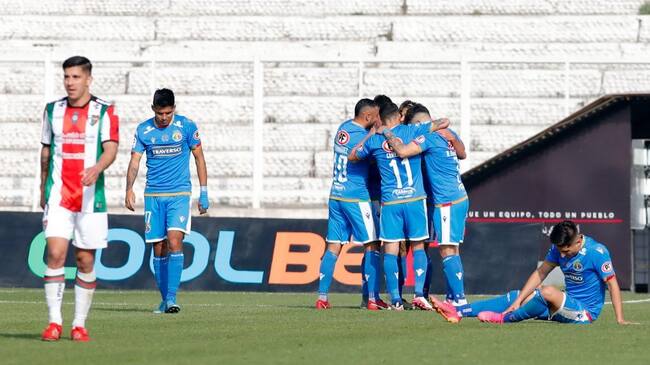 15 de Junio del 2021/SANTIAGOJoaquín Montecinos(c) celebra su primer gol y el 2 a 0 de Audax Italiano ,durante el partido valido por la octava fecha del Campeonato Nacional AFP PlanVital 2021, entre Palestino vs Audax Italiano, disputado en el Estadio Municipal de la Cisterna.
FOTO:FRANCISCO LONGA/AGENCIAUNO