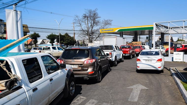 Gobierno llamó a los camioneros a terminar el paro