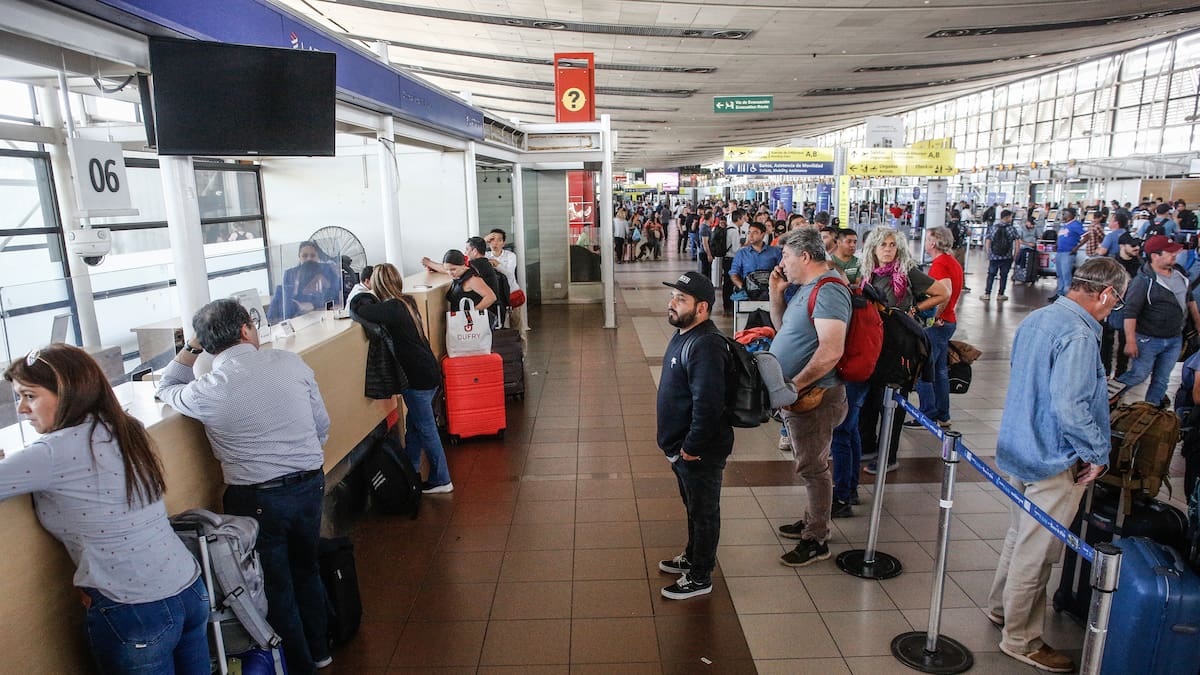 Aumentó en un 4,4%: MOP y Aeropuerto de Santiago entregan millonaria cifra de pasajeros en este verano