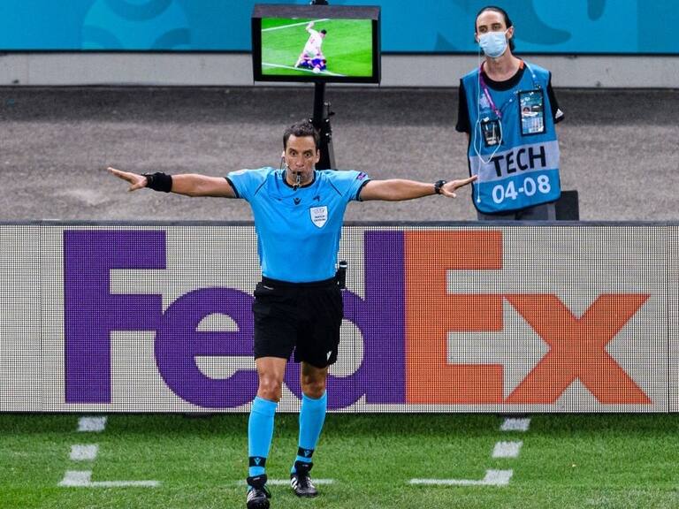 Clasificatorias: argentino Fernando Rapallini arbitrará el partido Chile-Ecuador