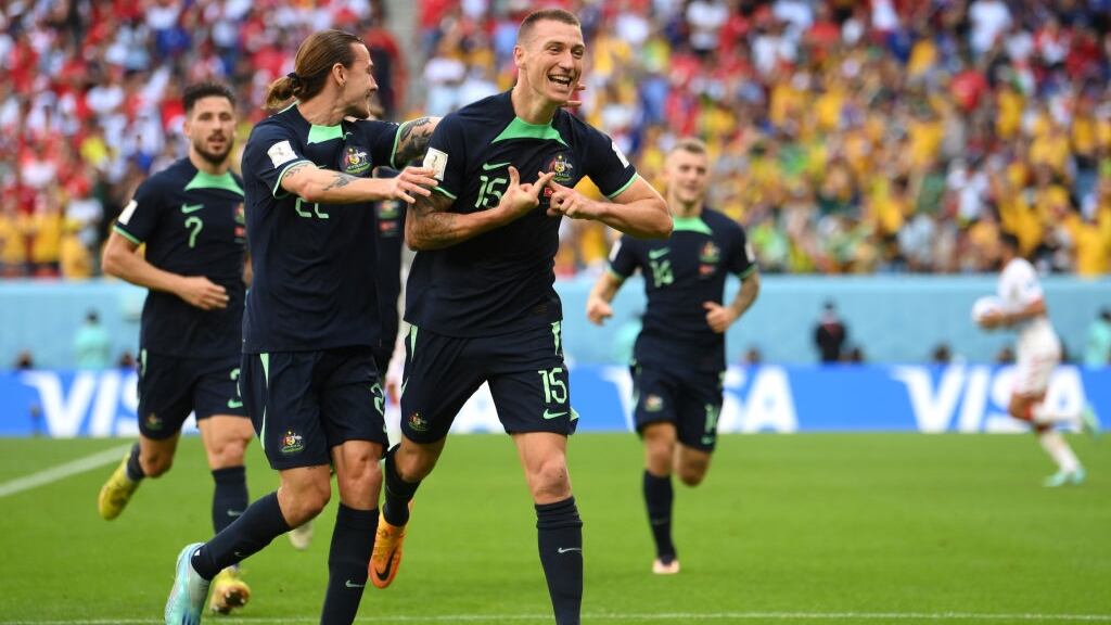 Australia sorprende a Túnez y se ilusiona con los octavos de final en Qatar 2022
